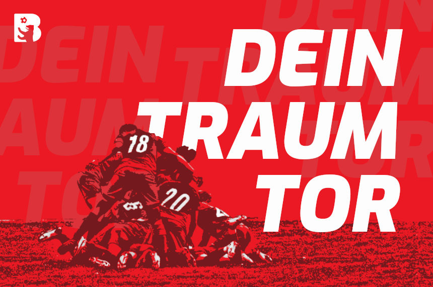 Mehrere Fußballspieler in roten Trikots jubeln gemeinsam auf dem Spielfeld. Im oberen Bereich des Bildes steht in großen weißen Buchstaben 'DEIN TRAUMTOR'. In der linken oberen Ecke befindet sich ein Logo des BFV. Foto: BFV